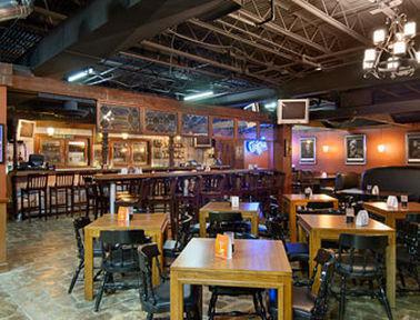 Ramada By Wyndham Downtown & Convention Center 3* Topeka