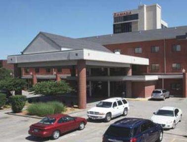 Ramada By Wyndham Downtown & Convention Center 3* Topeka